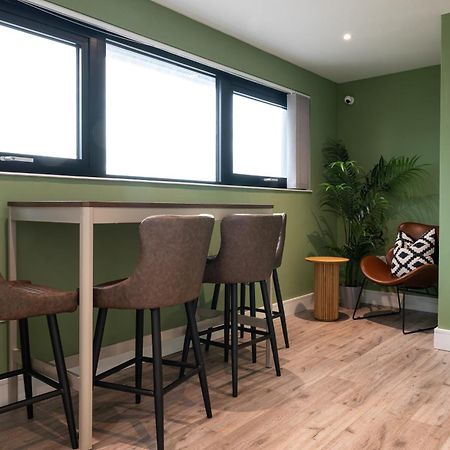 Ferienwohnung Charles Hope London Brentford Exterior foto