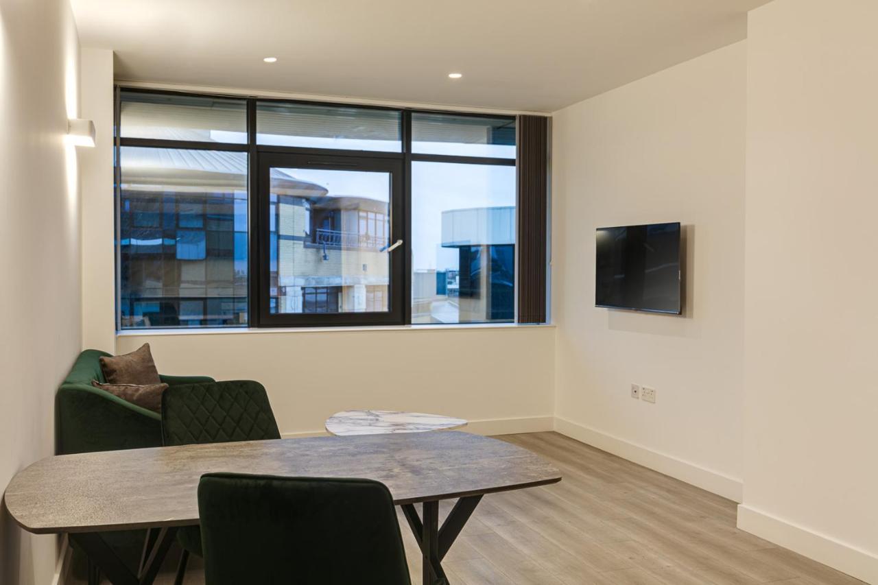 Ferienwohnung Charles Hope London Brentford Exterior foto