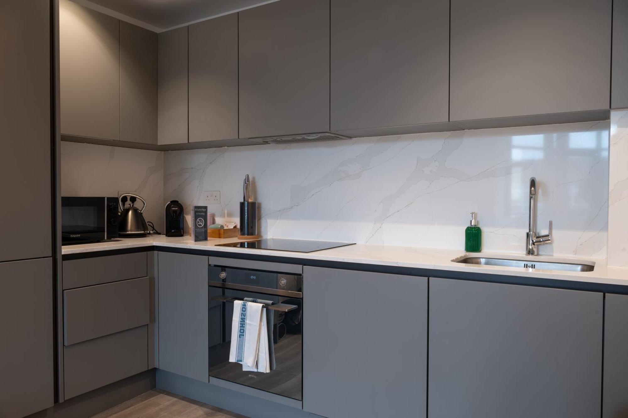 Ferienwohnung Charles Hope London Brentford Exterior foto