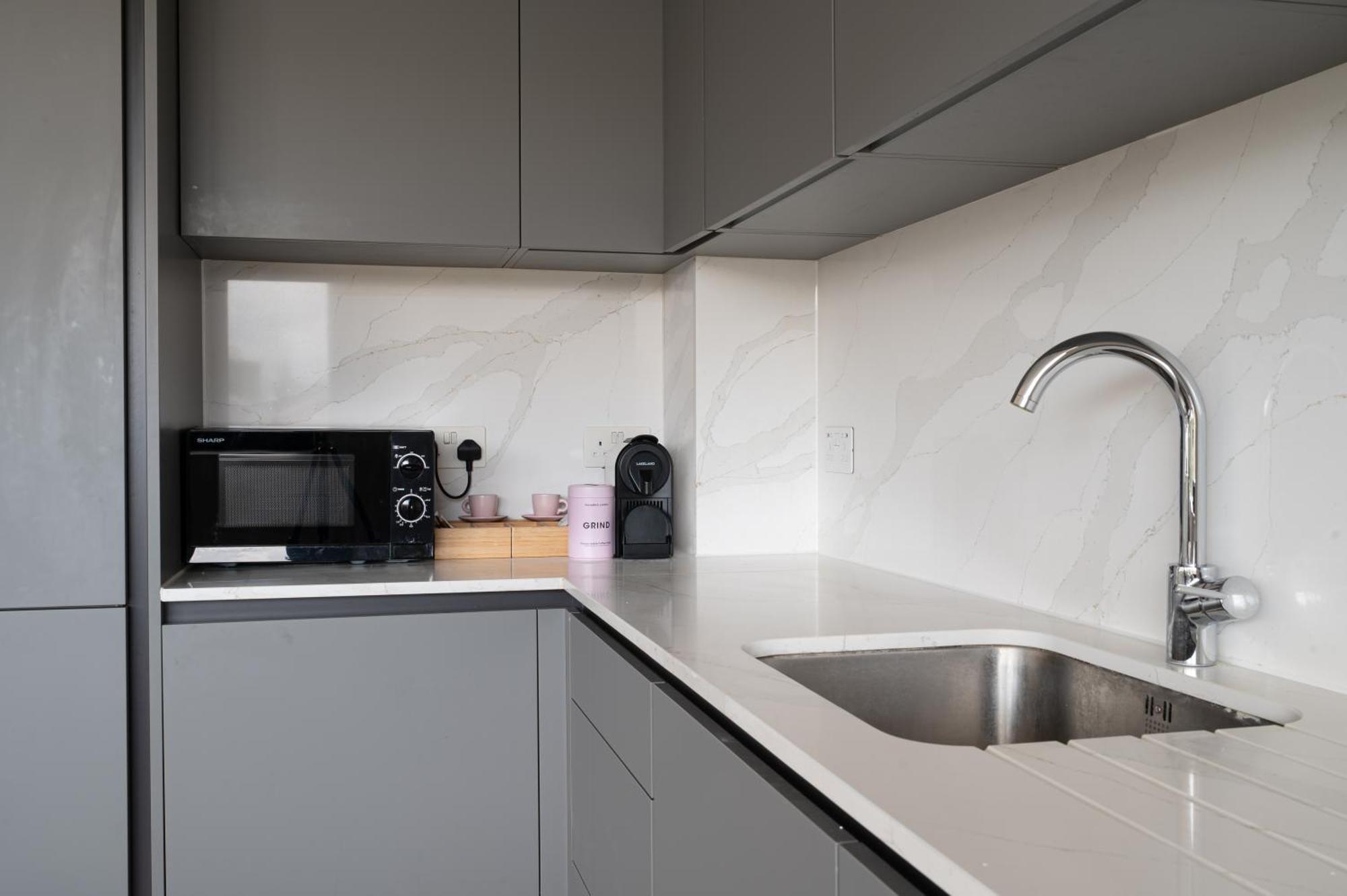 Ferienwohnung Charles Hope London Brentford Exterior foto